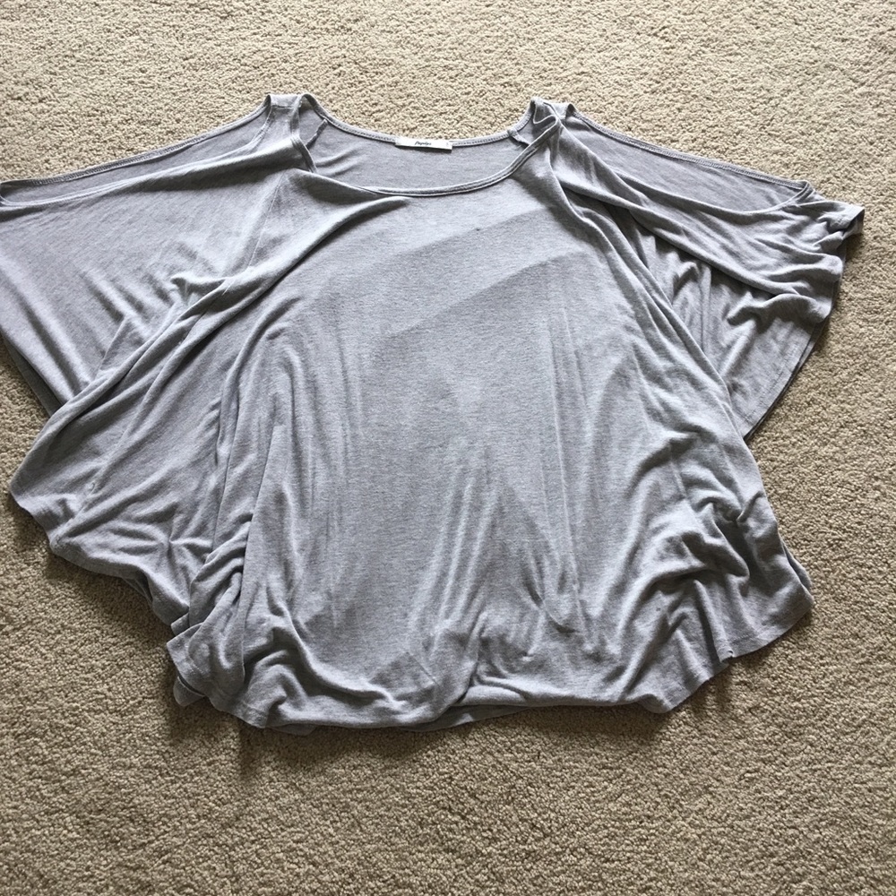 Gray Flowy Top Sz. M